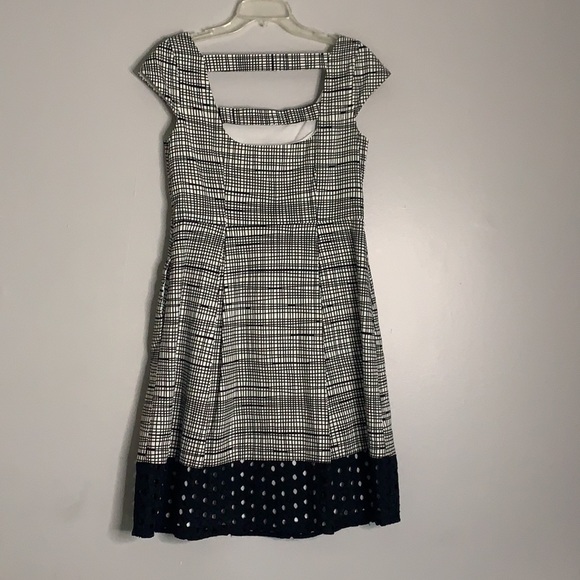 Nine West A Line Art eyelet Addams open back Midi holiday dress 8 black white - Picture 4 of 7